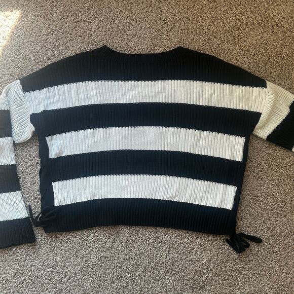 Intermix Black/White Side Tie Cotton/Cashmere Contemporary Sweater, Size Large - Picture 8 of 8
